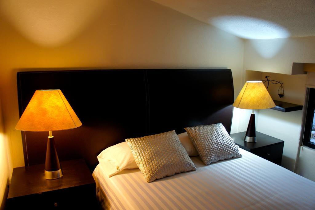 Aztic Hotel And Executive Suites Mexico City Exterior photo